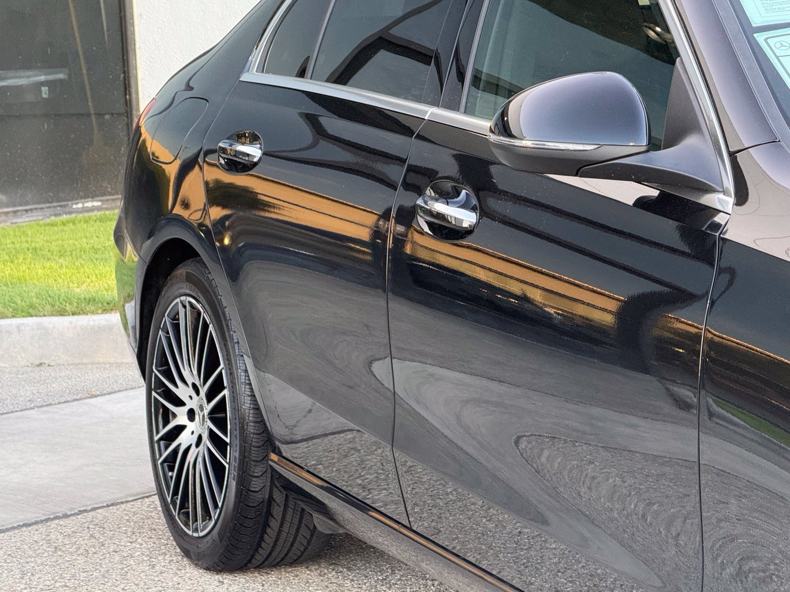 Used 2024 Mercedes-Benz C 300 Sedan image 9