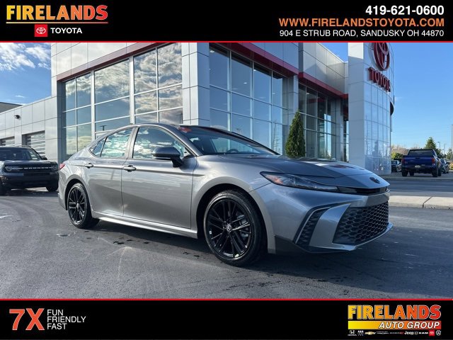 New 2026 Toyota Camry SE image 1