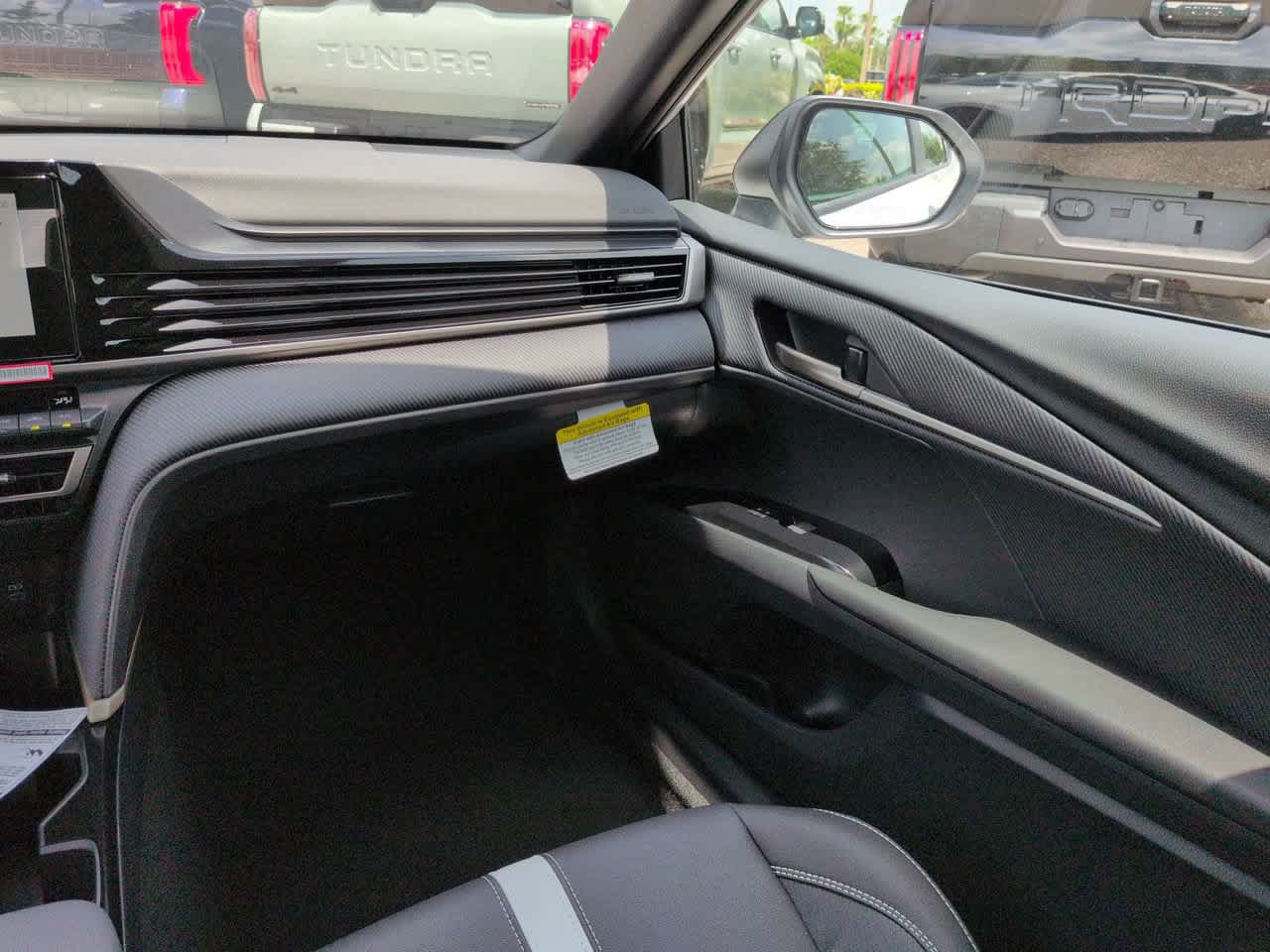 New 2026 Toyota Camry Hybrid FWD image 16