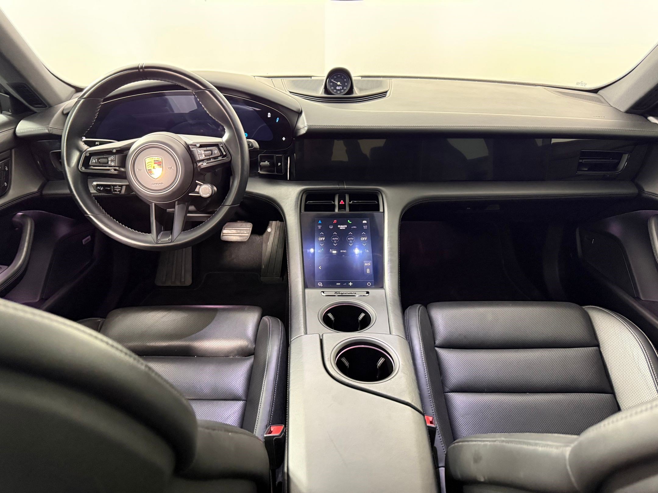 Used 2022 Porsche Taycan image 20