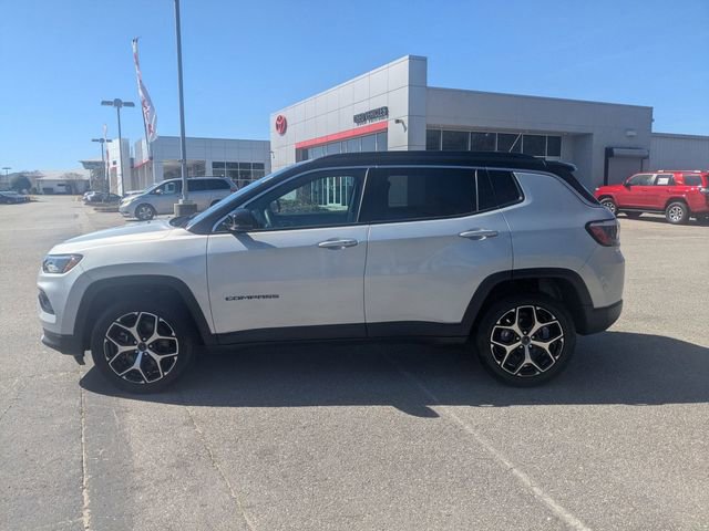 Used 2025 Jeep Compass Limited AWD/4WD image 6