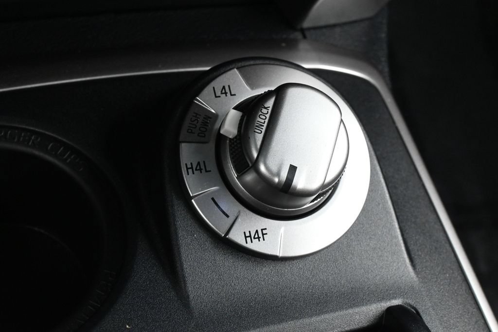 Used 2024 Toyota 4Runner Limited AWD/4WD image 24