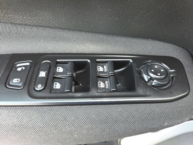 Used 2020 Jeep Renegade Latitude FWD image 28