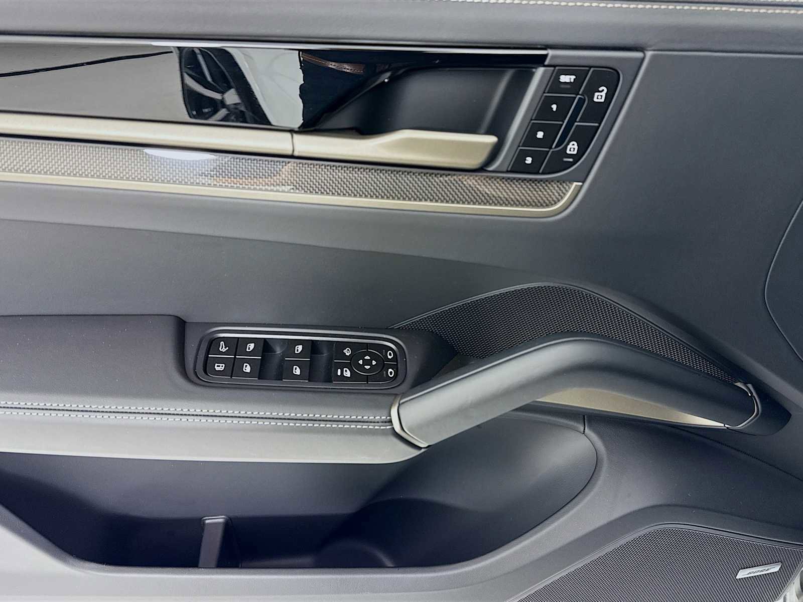 New 2026 Porsche Cayenne Turbo image 11