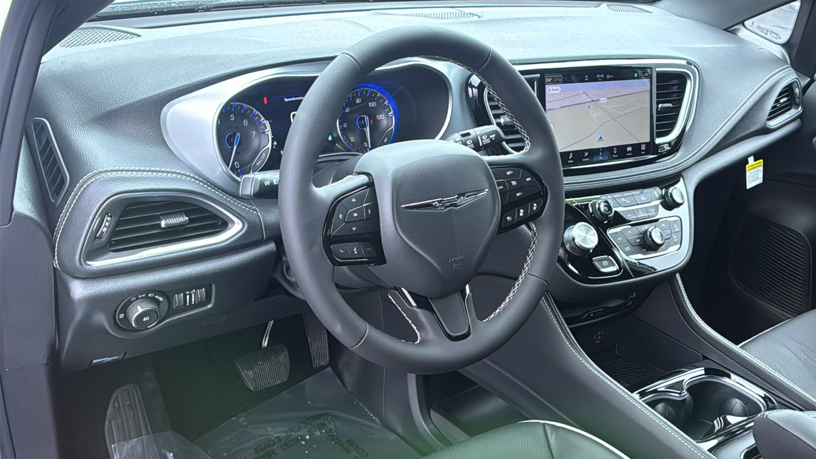 New 2026 Chrysler Pacifica Limited w/ Uconnect Theater Family Group image 23