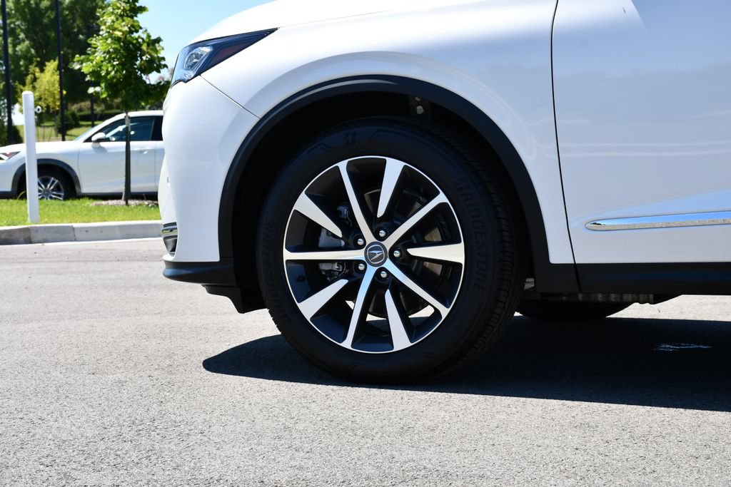 Certified 2026 Acura MDX w/ Technology Package FWD image 12