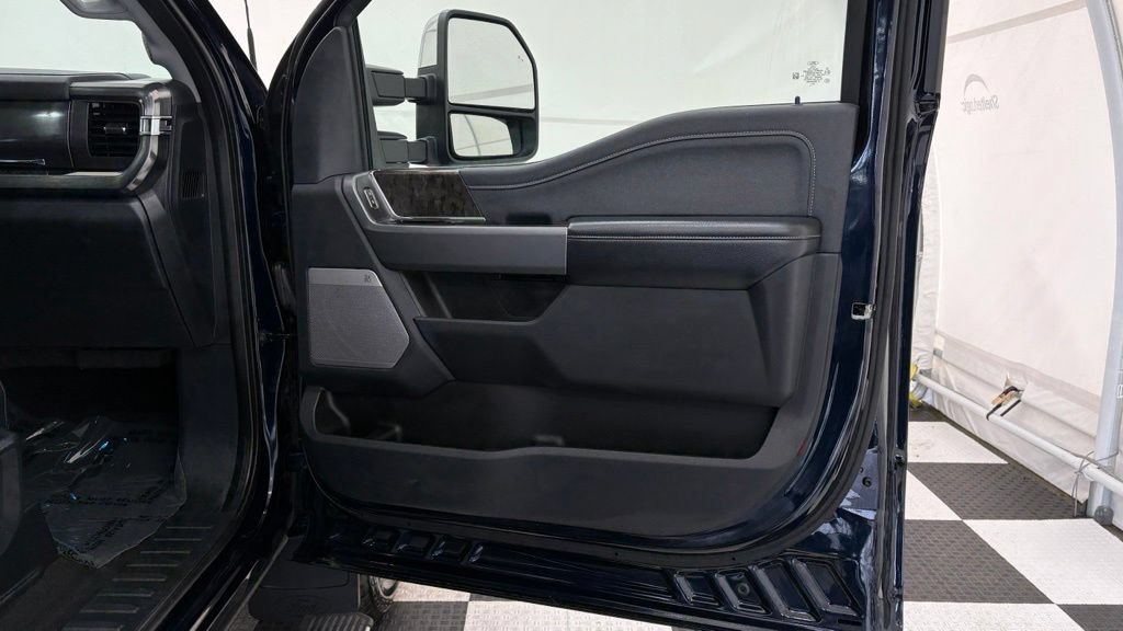 Certified 2025 Ford F350 Lariat w/ Lariat Ultimate Package AWD/4WD image 24