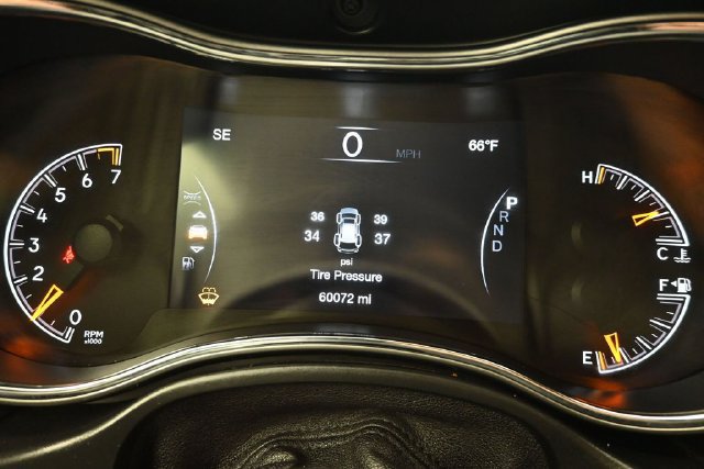 Used 2019 Jeep Grand Cherokee Altitude AWD/4WD image 17