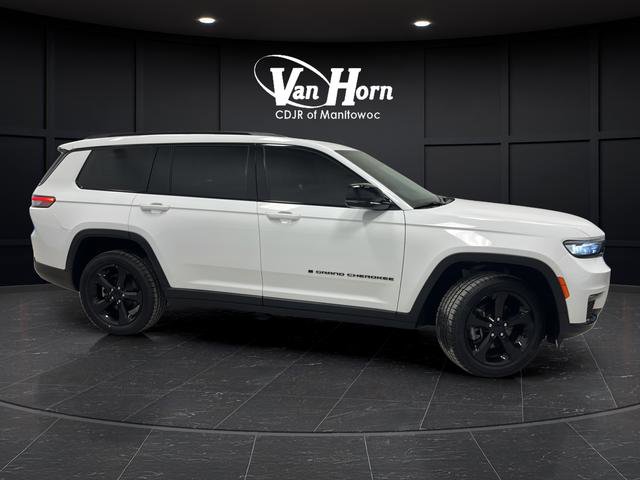 Used 2024 Jeep Grand Cherokee L Limited w/ Black Appearance Package image 8