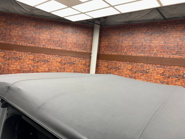 Used 2017 Jeep Wrangler Unlimited Sahara w/ Connectivity Group image 23