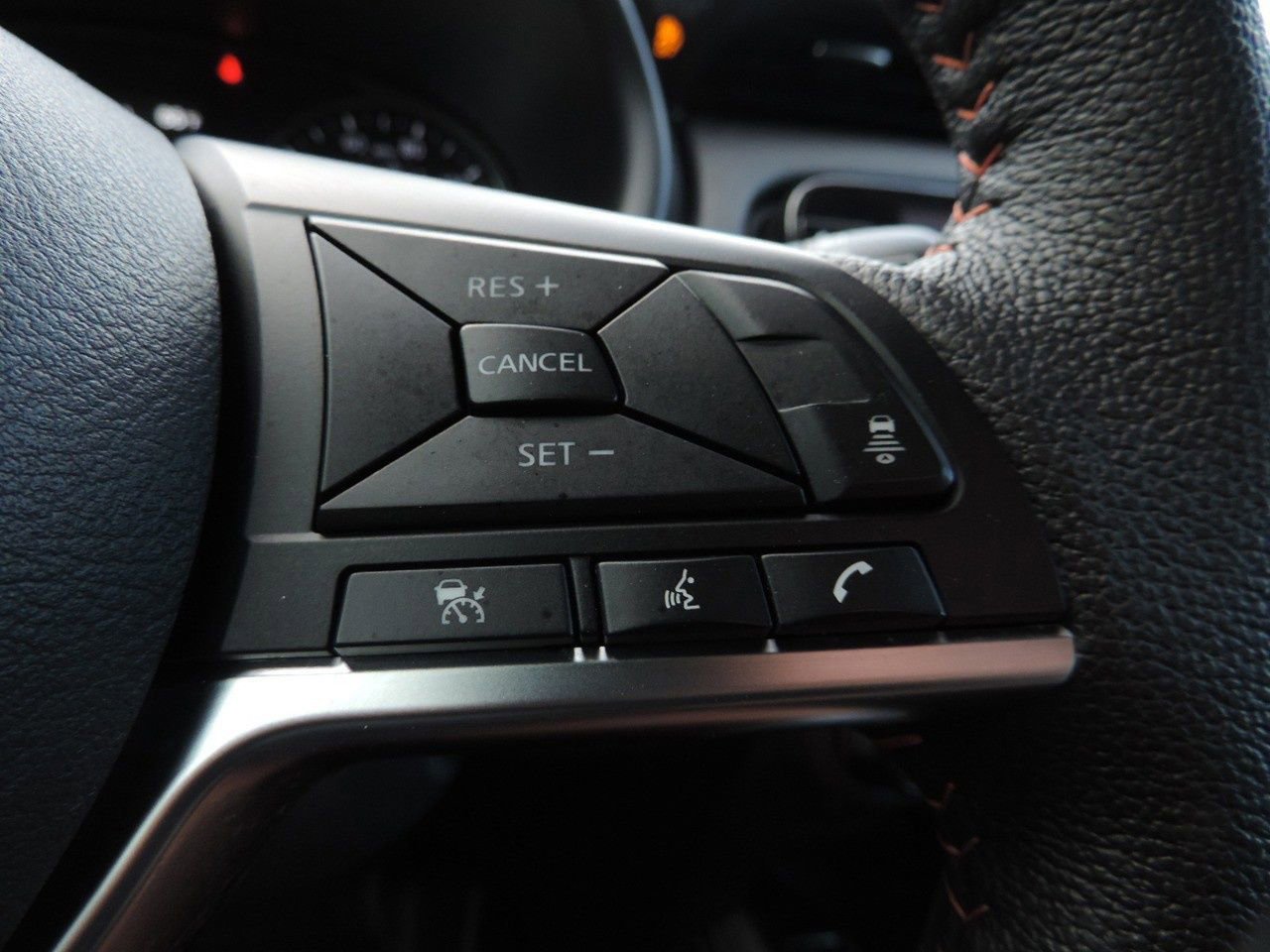 Certified 2024 Nissan Kicks SR w/ SR Premium Package FWD image 27