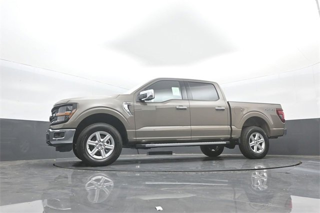 New 2025 Ford F150 XLT w/ Equipment Group 302A MID image 31