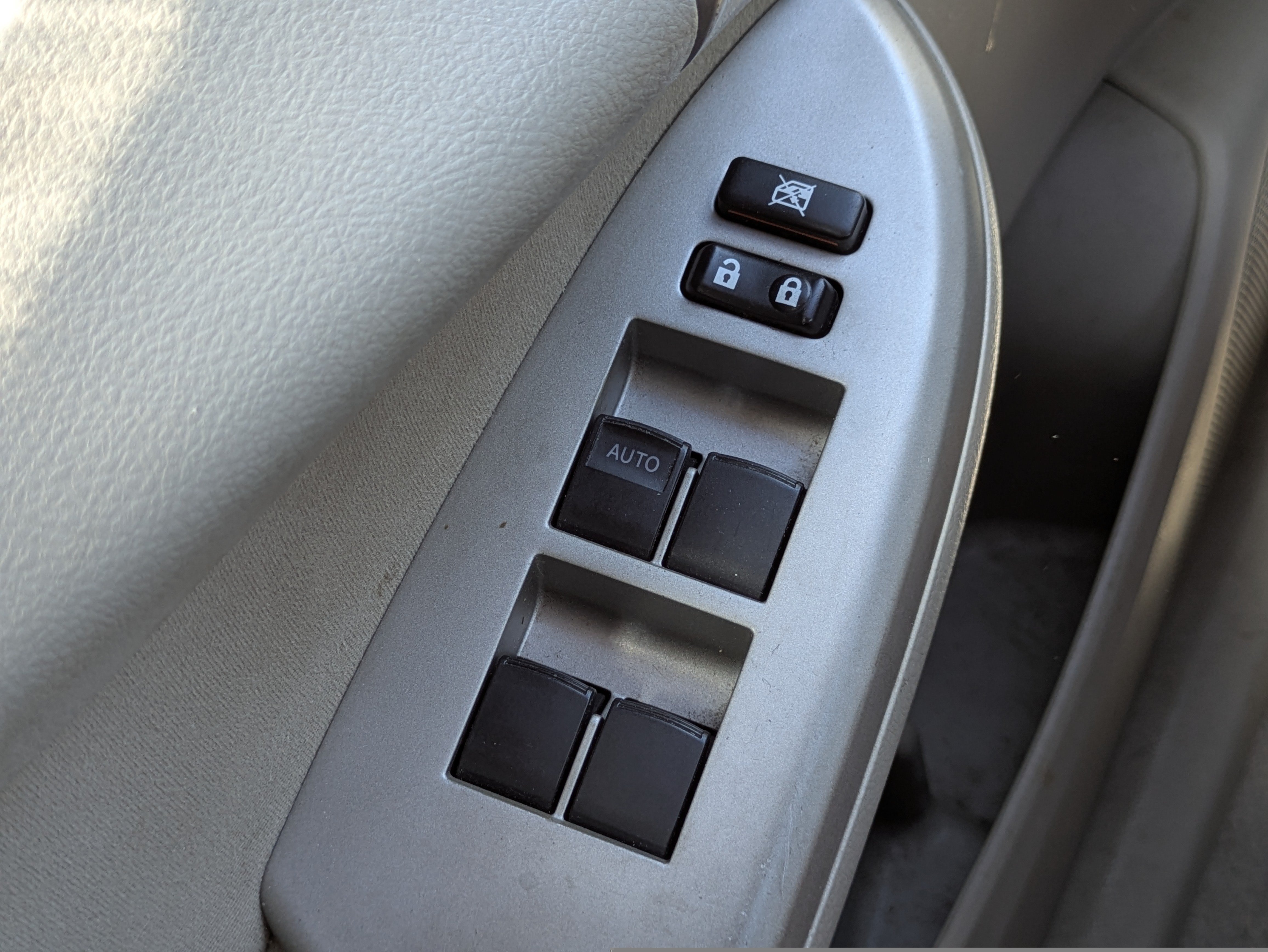 Used 2010 Toyota Corolla LE w/ LE EVP Pkg #1 FWD image 20