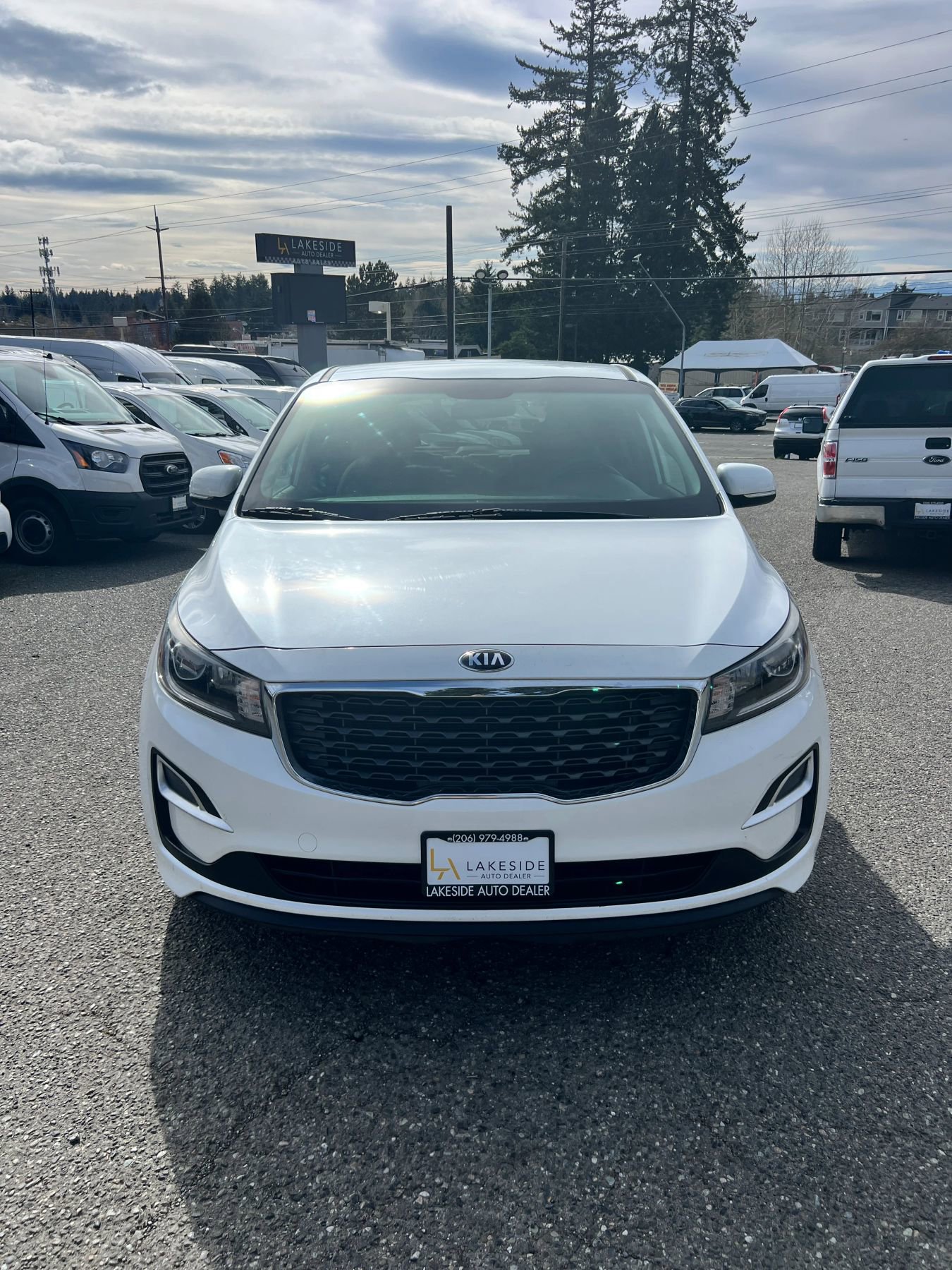 Used 2020 Kia Sedona LX image 2