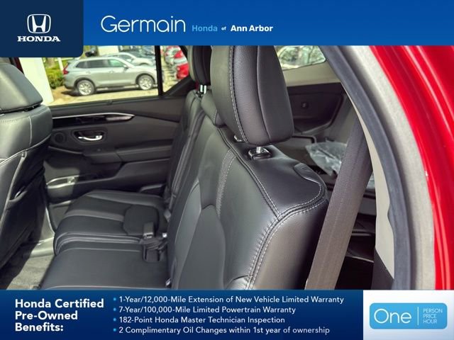 Certified 2025 Honda Pilot Touring image 15
