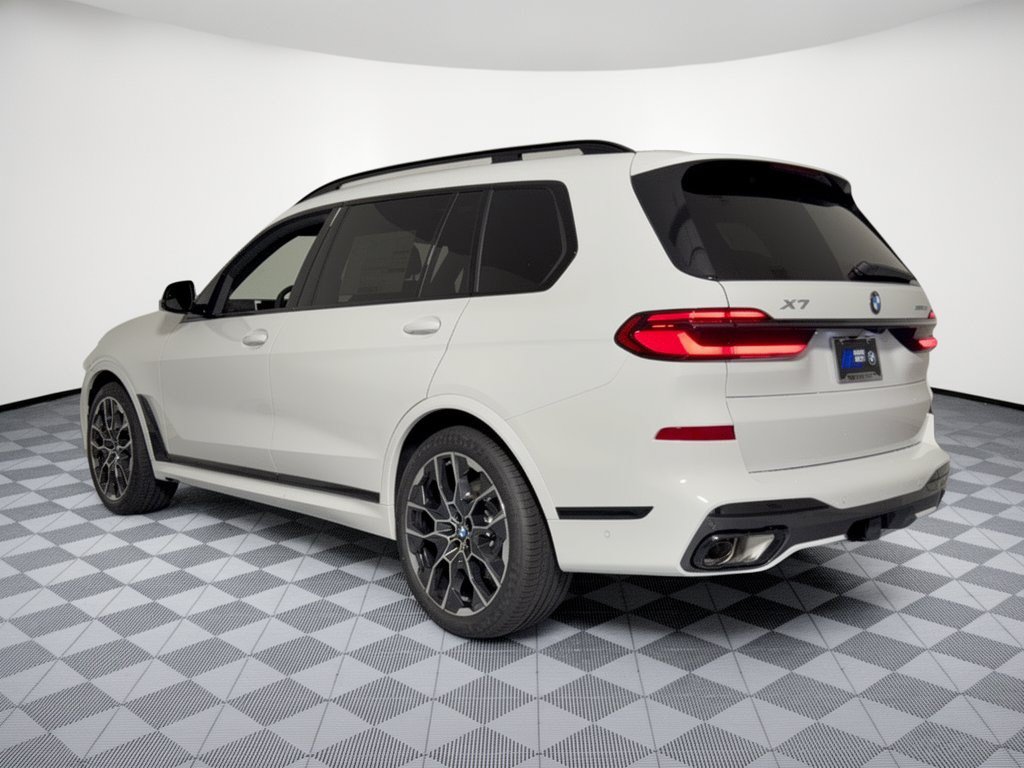 New 2027 BMW X7 xDrive40i w/ M Sport Package AWD/4WD image 3