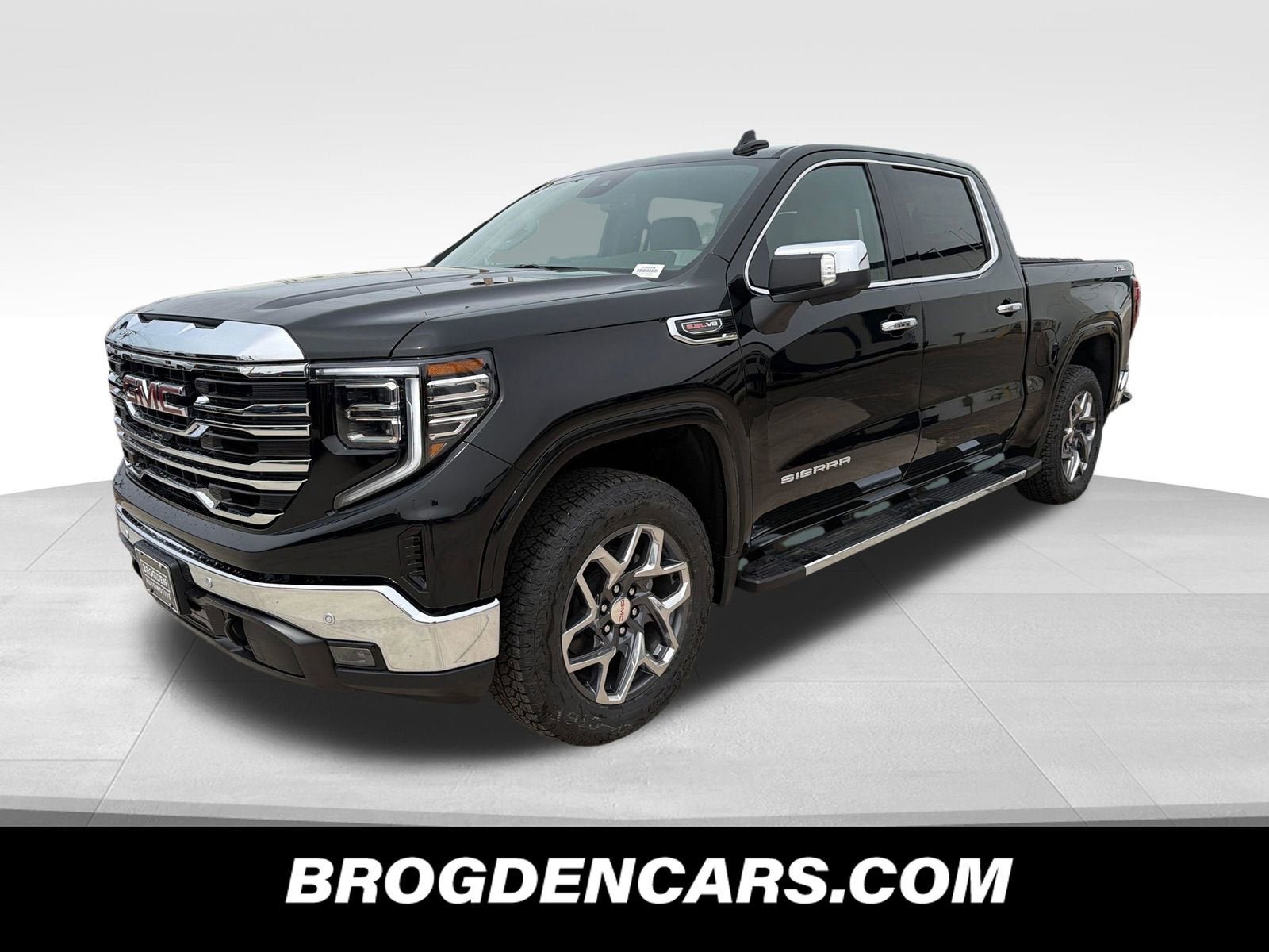 New 2026 GMC Sierra 1500 SLT w/ SLT Premium Plus Package AWD/4WD image 4