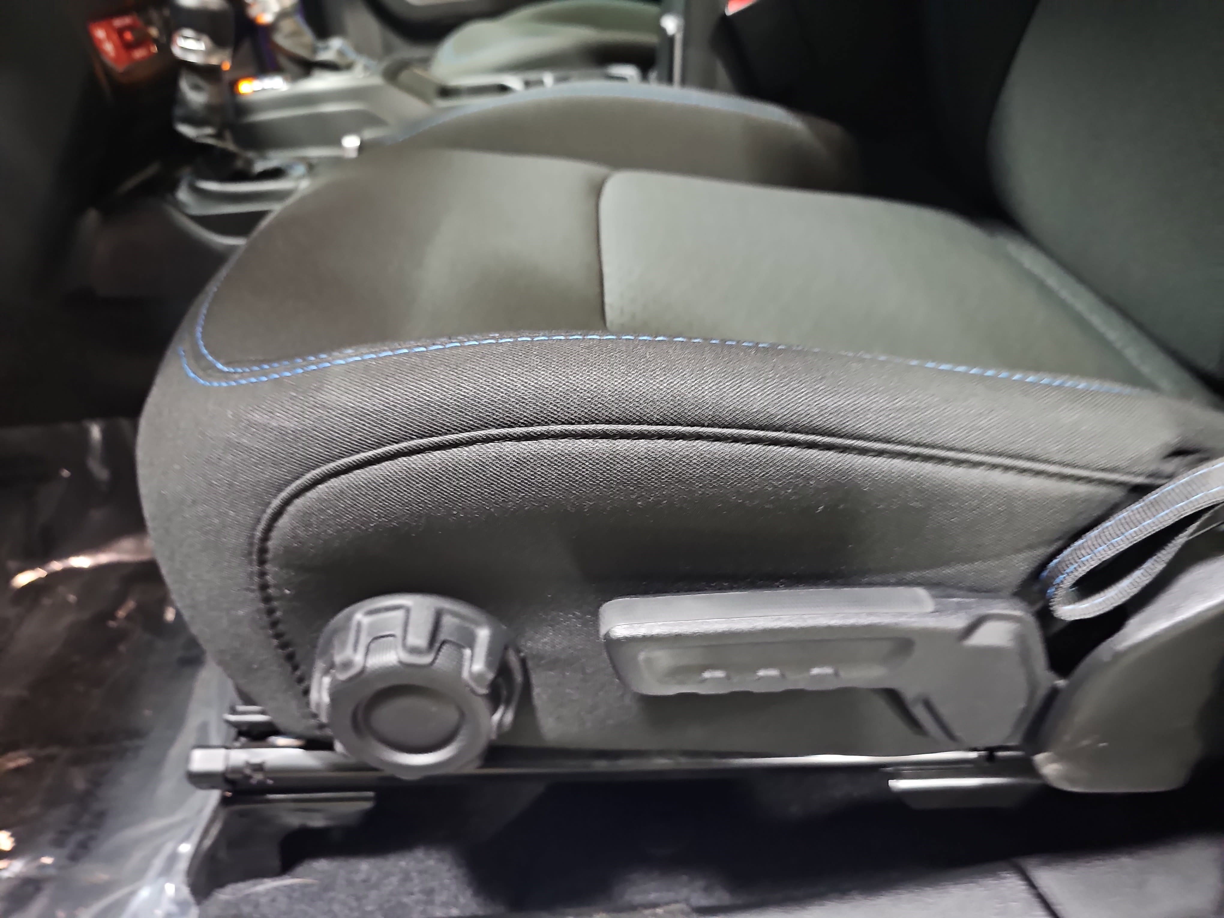 Used 2023 Jeep Wrangler Unlimited Rubicon 4xe w/ Safety Group image 29