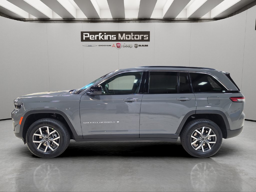 New 2027 Jeep Grand Cherokee Laredo X AWD/4WD image 2