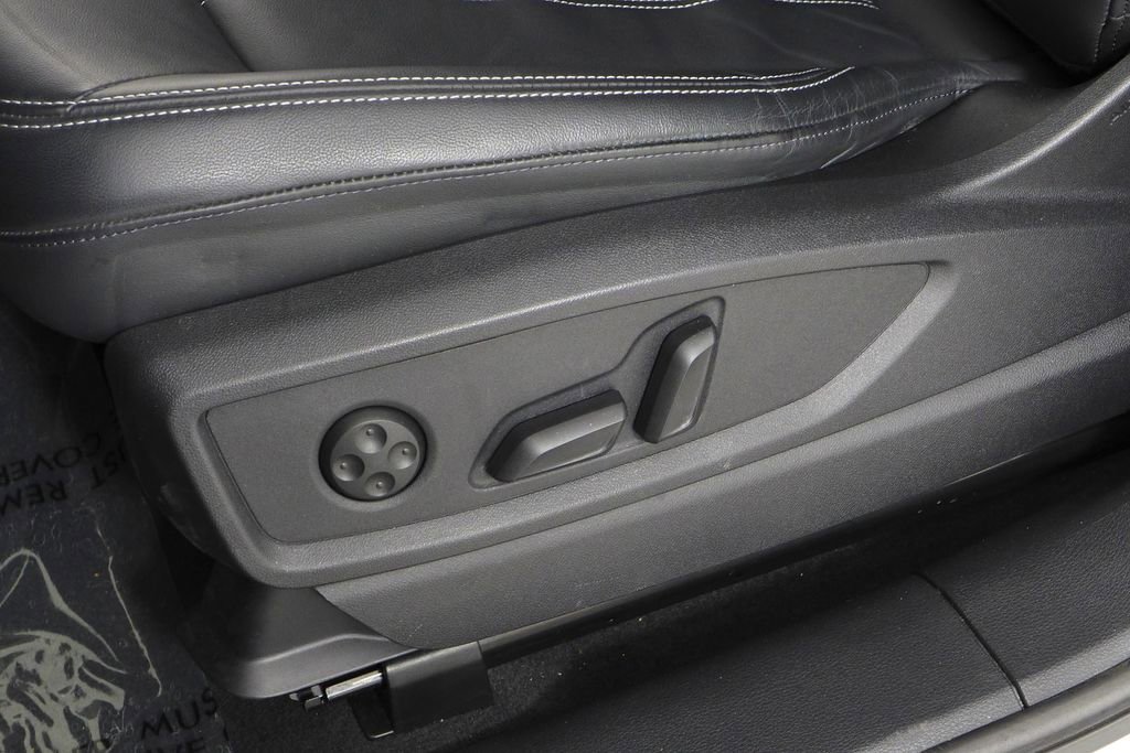 Used 2023 Audi Q5 2.0T Premium w/ Convenience Package image 23
