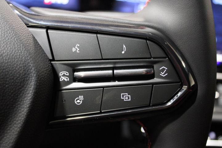 New 2026 Chevrolet Equinox EV RS w/ Convenience Package II FWD image 26