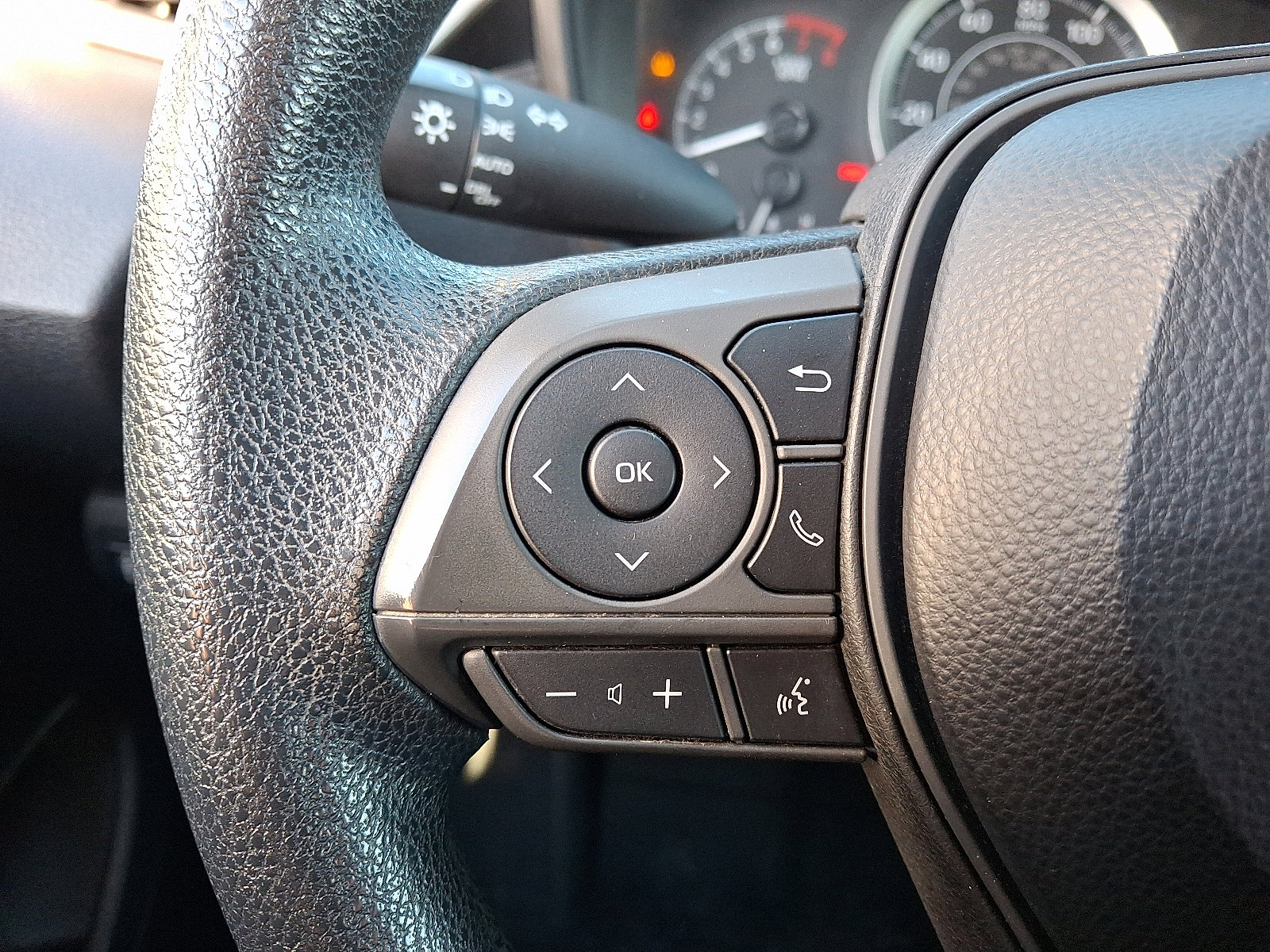 Used 2020 Toyota Corolla LE image 20