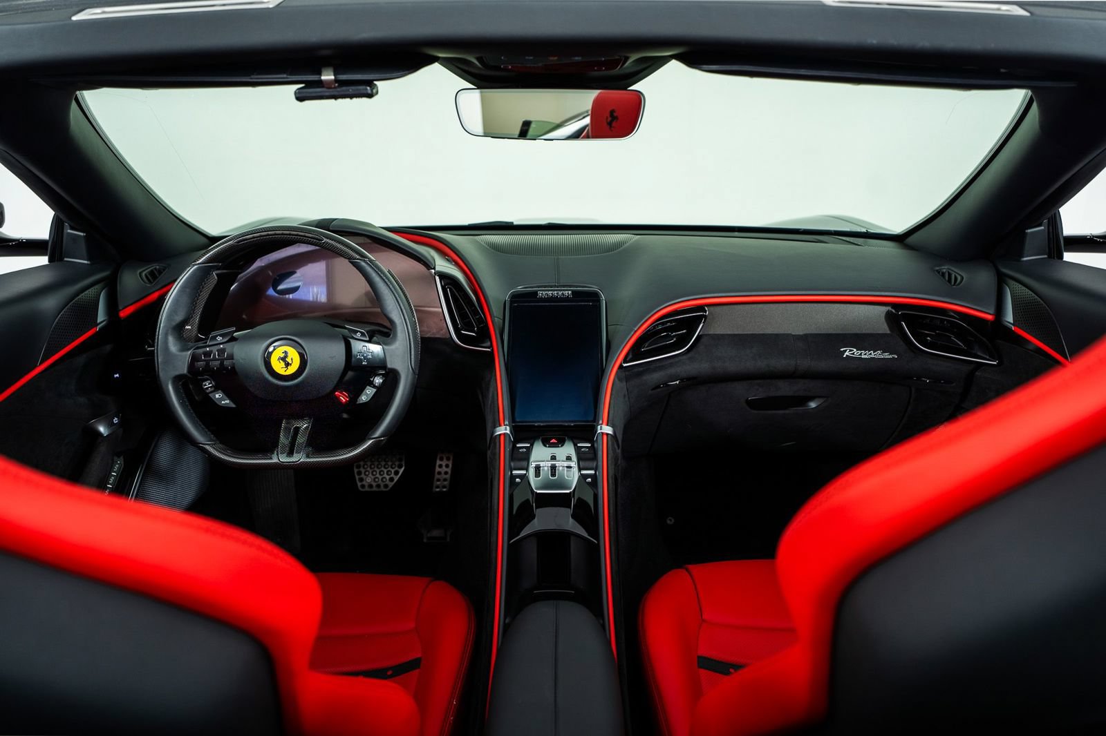 Certified 2025 Ferrari Roma Spider RWD image 28