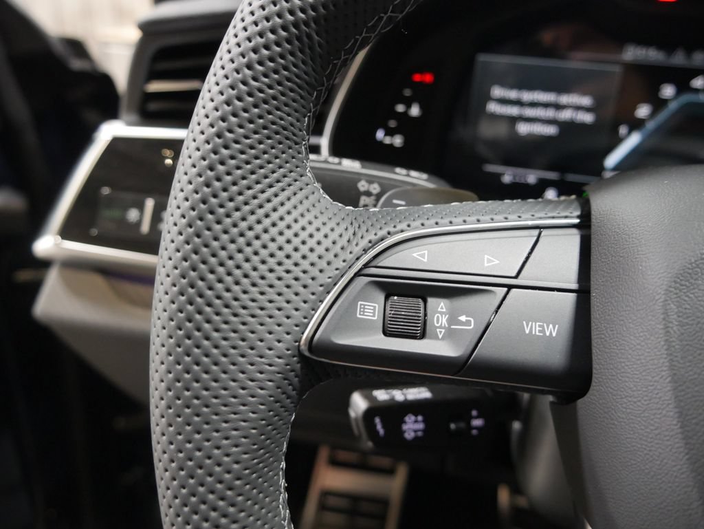 New 2026 Audi SQ8 Premium Plus AWD/4WD image 30