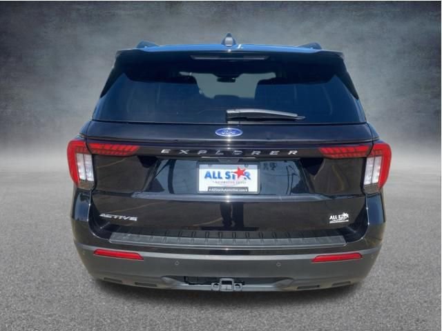 Used 2025 Ford Explorer Active RWD image 6
