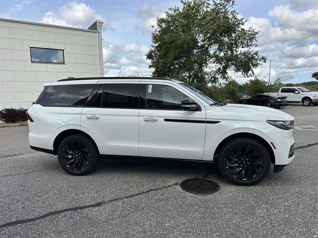 New 2027 Lincoln Navigator Reserve w/ Jet Appearance Package AWD/4WD image 23