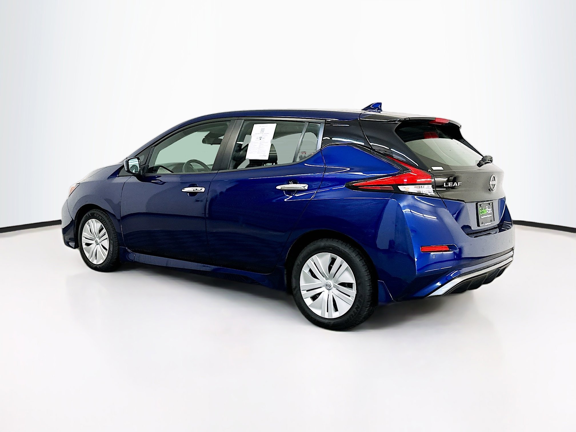 Used 2024 Nissan Leaf S FWD image 5