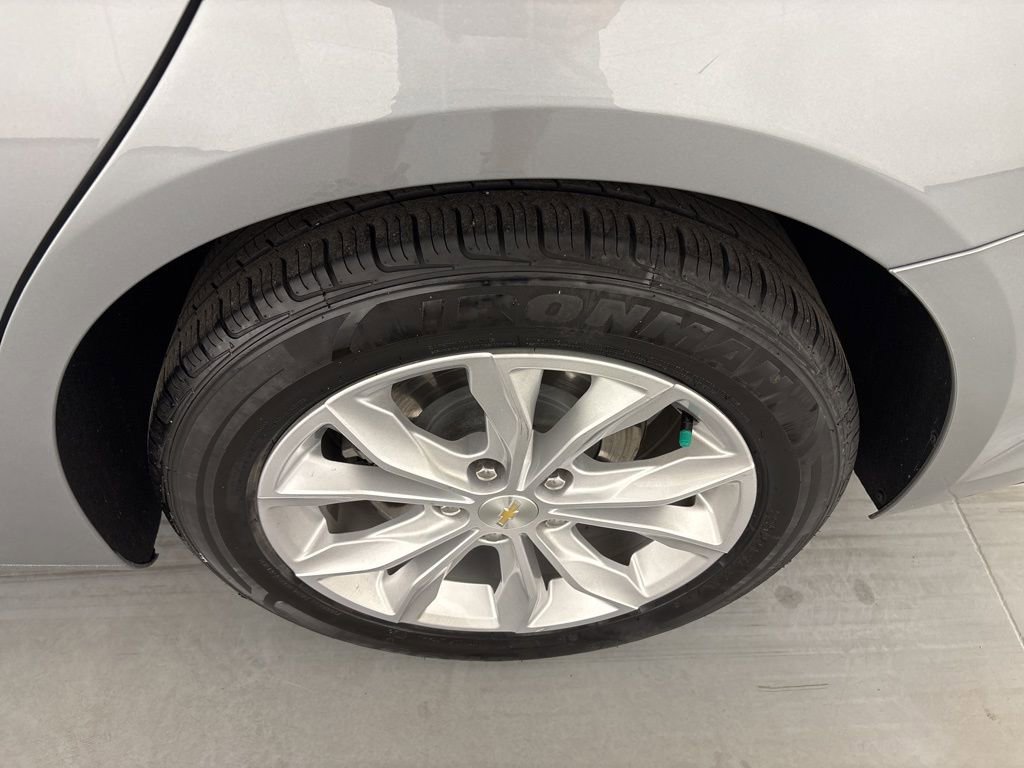 Used 2023 Chevrolet Malibu LT FWD image 13