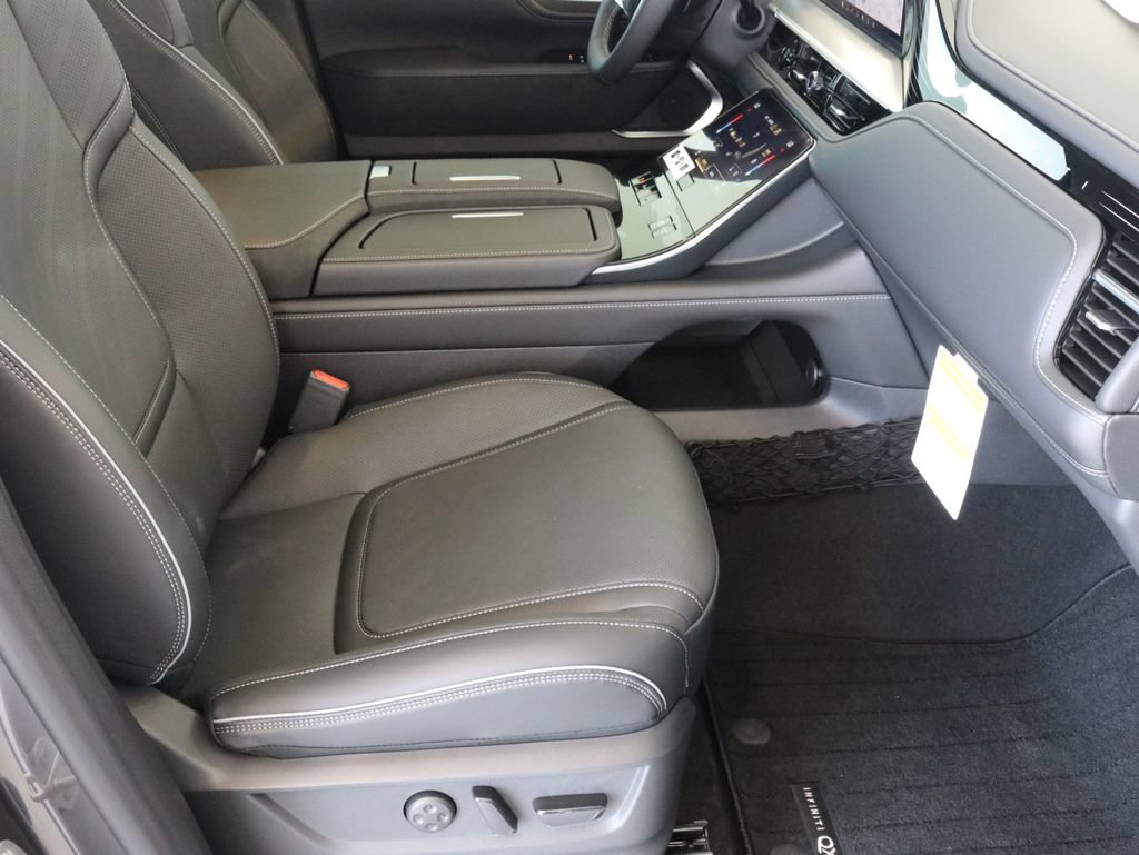 New 2026 INFINITI QX80 Luxe w/ Exterior Package AWD/4WD image 48