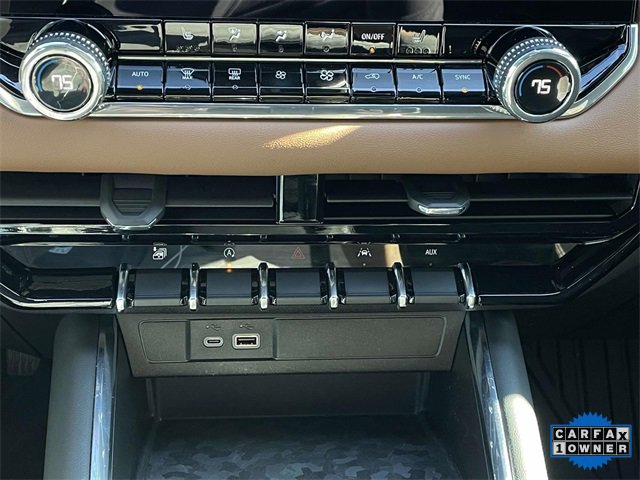 Used 2024 GMC Canyon AT4 image 28