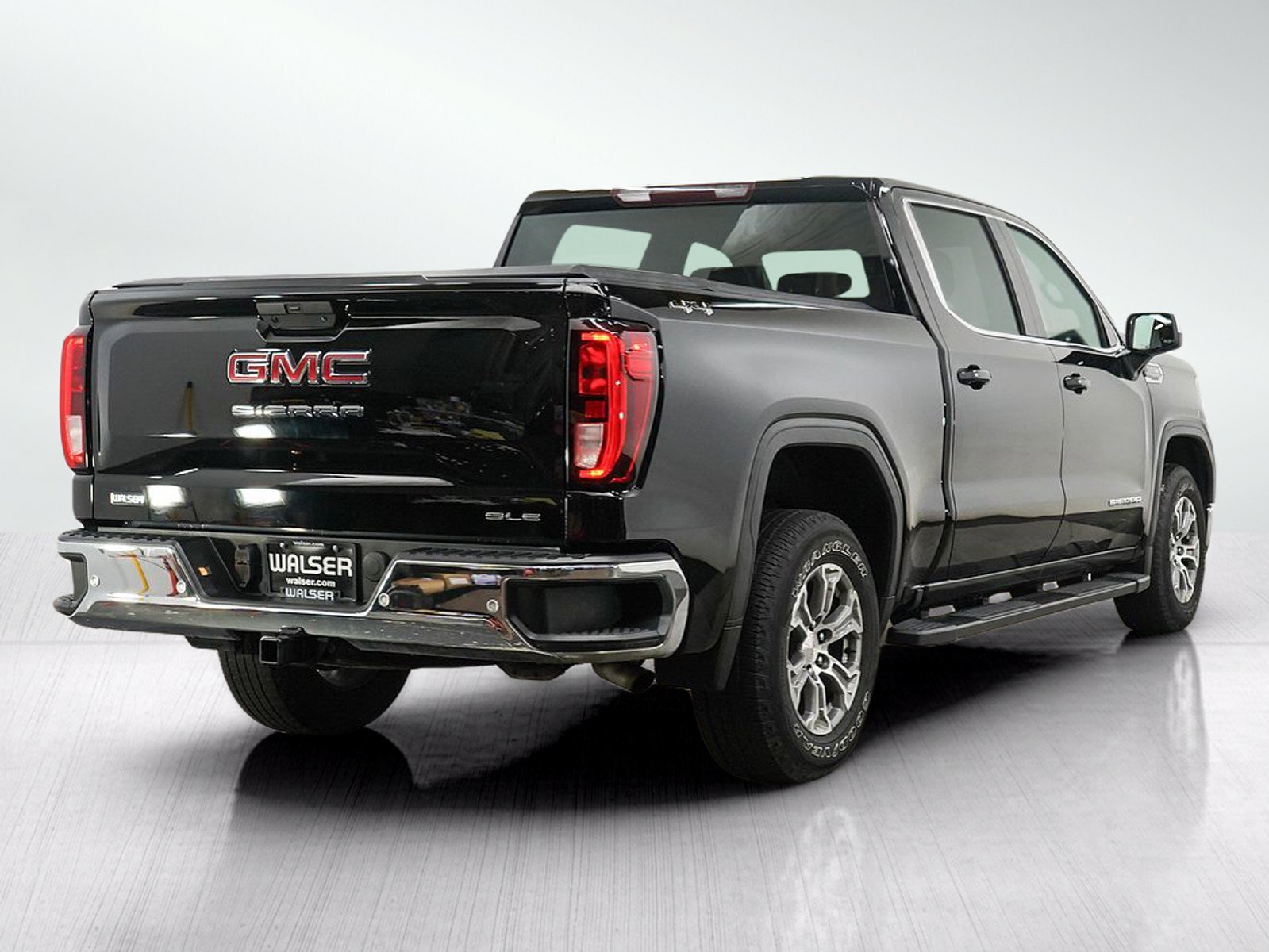 Used 2019 GMC Sierra 1500 SLE w/ SLE Value Package AWD/4WD image 5