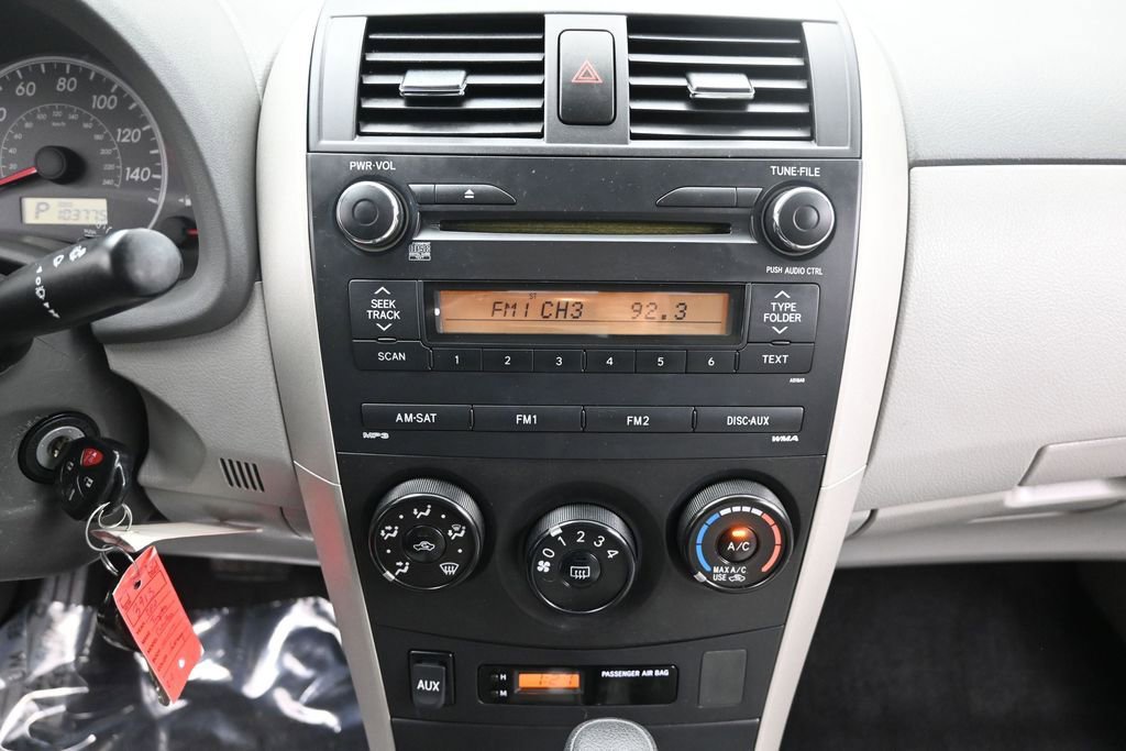 Used 2010 Toyota Corolla LE FWD image 14