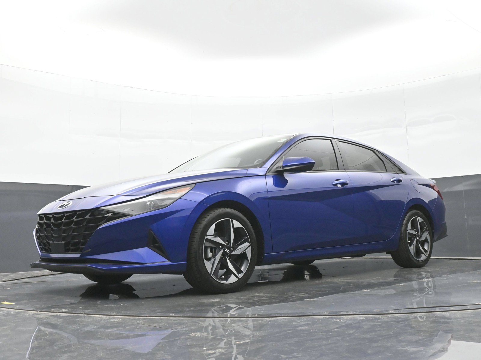Used 2023 Hyundai Elantra SEL w/ Convenience Package FWD image 43