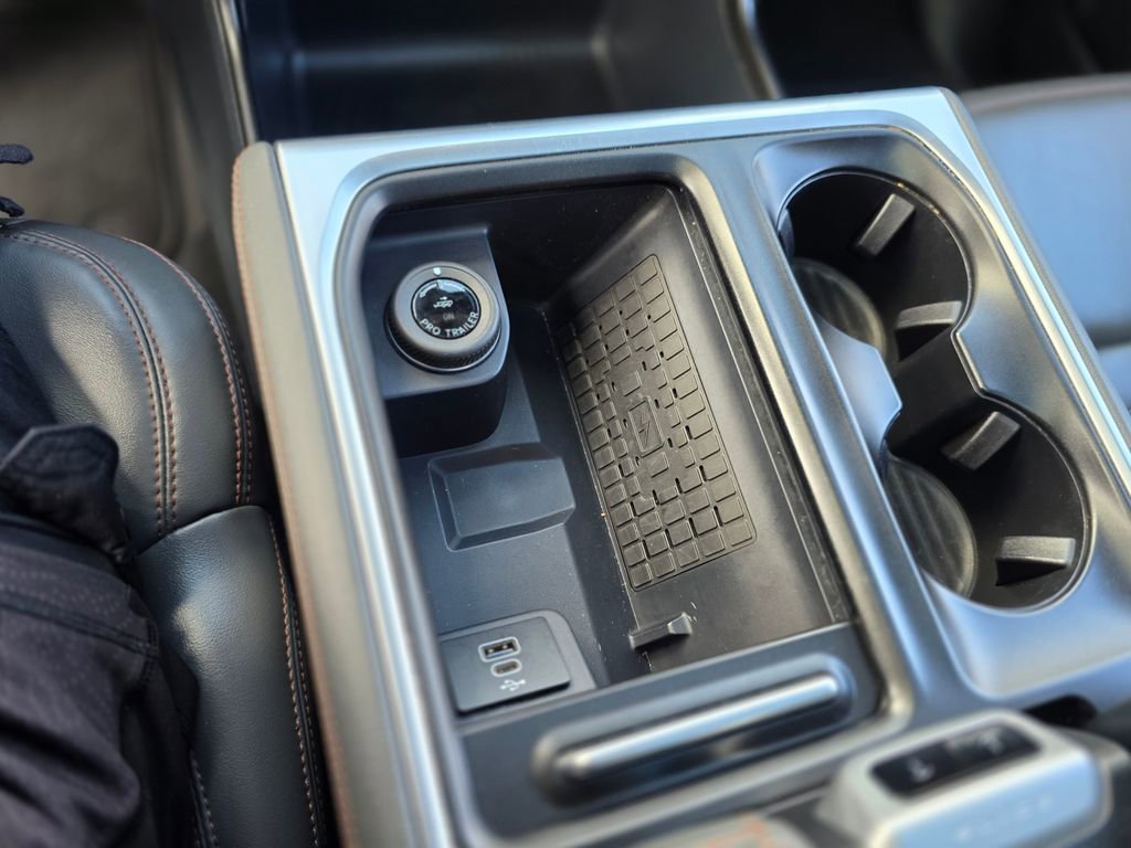 Used 2025 Ford Expedition Active AWD/4WD image 37