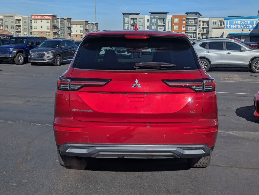 Used 2025 Mitsubishi Outlander SE image 7