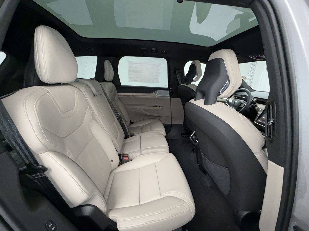 New 2026 Volvo EX90 Ultra image 17