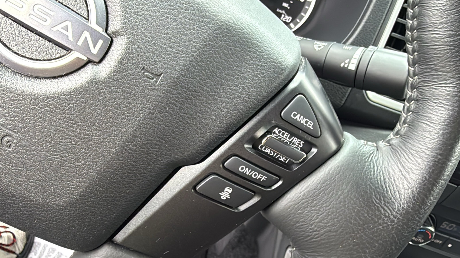 Certified 2024 Nissan Frontier SV w/ SV Convenience Package AWD/4WD image 11