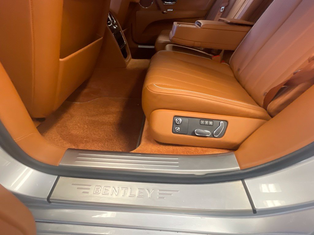 Used 2015 Bentley Flying Spur V8 AWD/4WD image 28