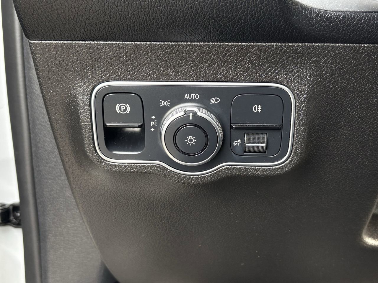 Used 2022 Mercedes-Benz GLB 35 AMG 4MATIC image 23