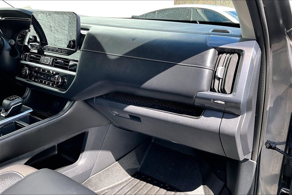 Certified 2023 Nissan Pathfinder SL image 16