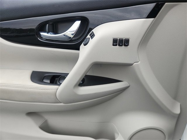 Certified 2022 Nissan Rogue Sport SL w/ Premium Package image 29