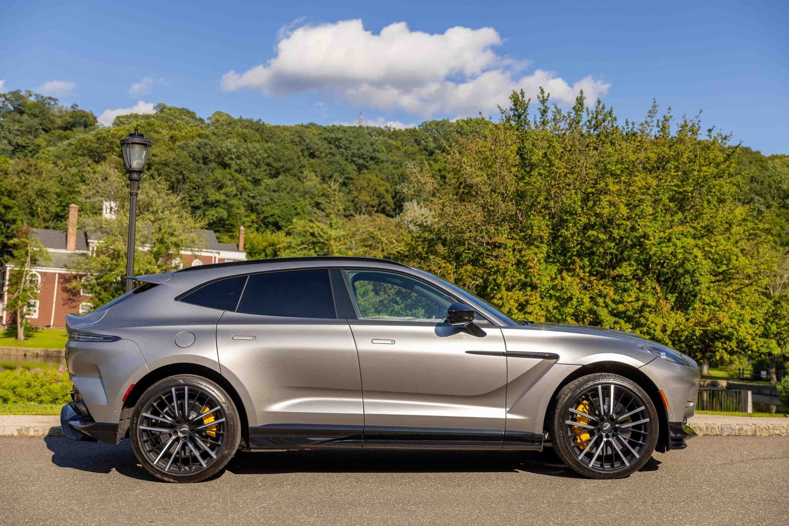 Used 2023 Aston Martin DBX 707 AWD/4WD image 6