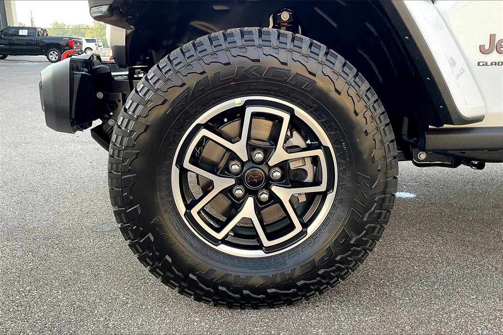 New 2025 Jeep Gladiator Rubicon w/ Convenience Group image 12