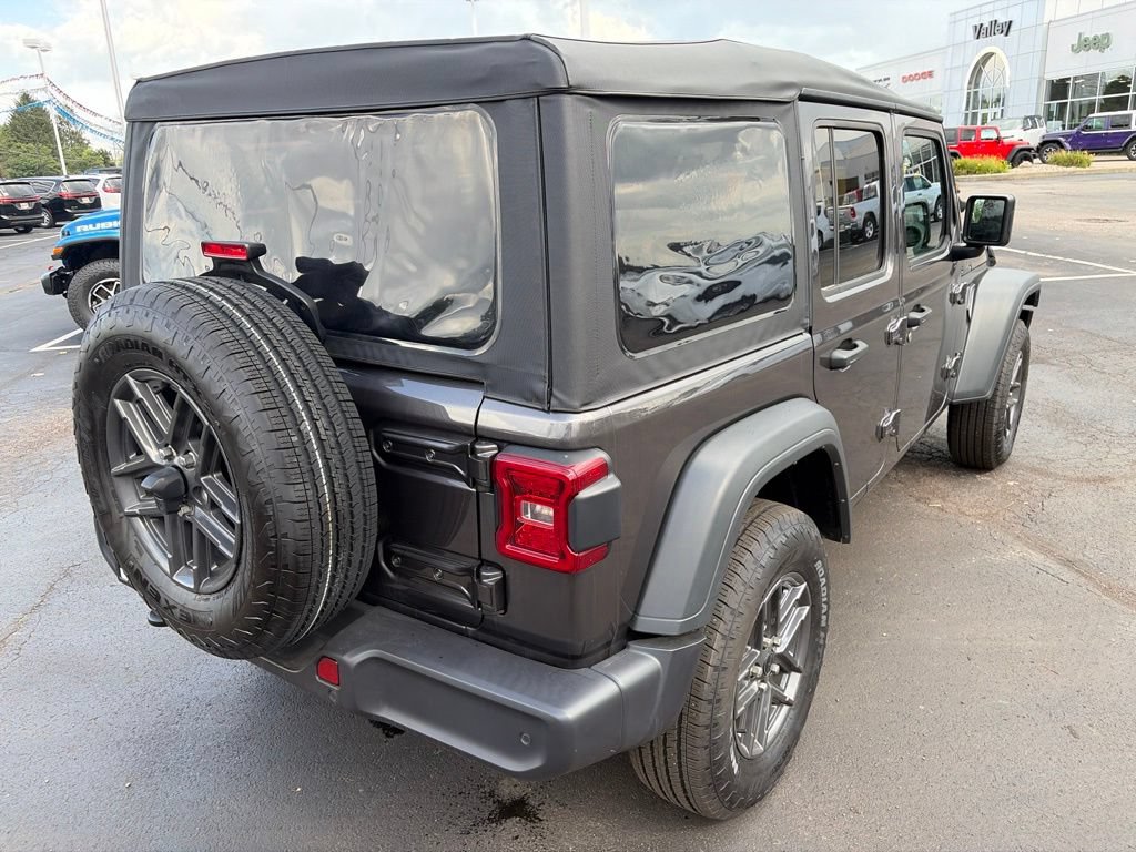 Used 2025 Jeep Wrangler Unlimited Sport AWD/4WD image 7