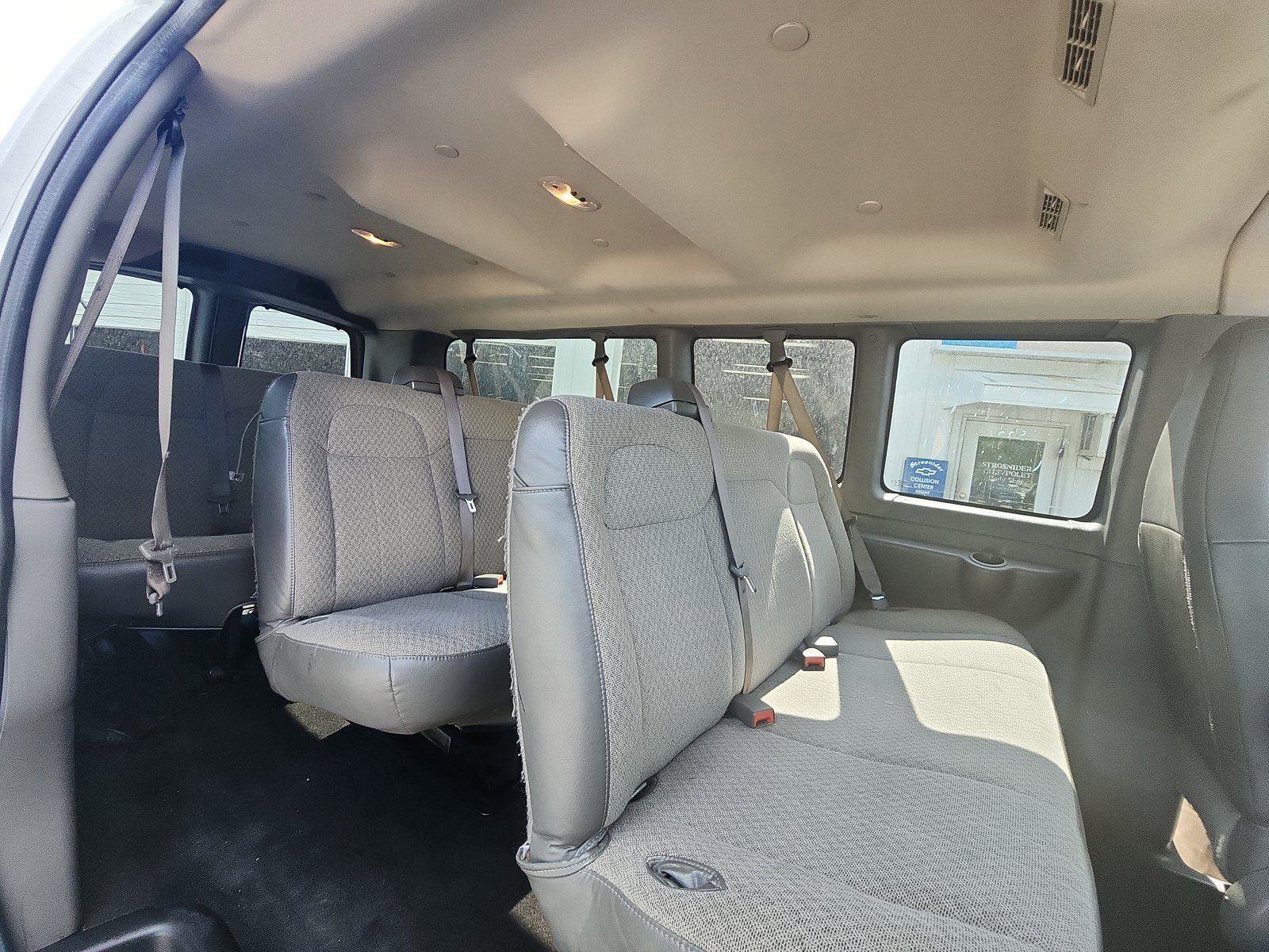 Used 2020 Chevrolet Express 3500 LT w/ LT Preferred Equipment Group RWD image 18