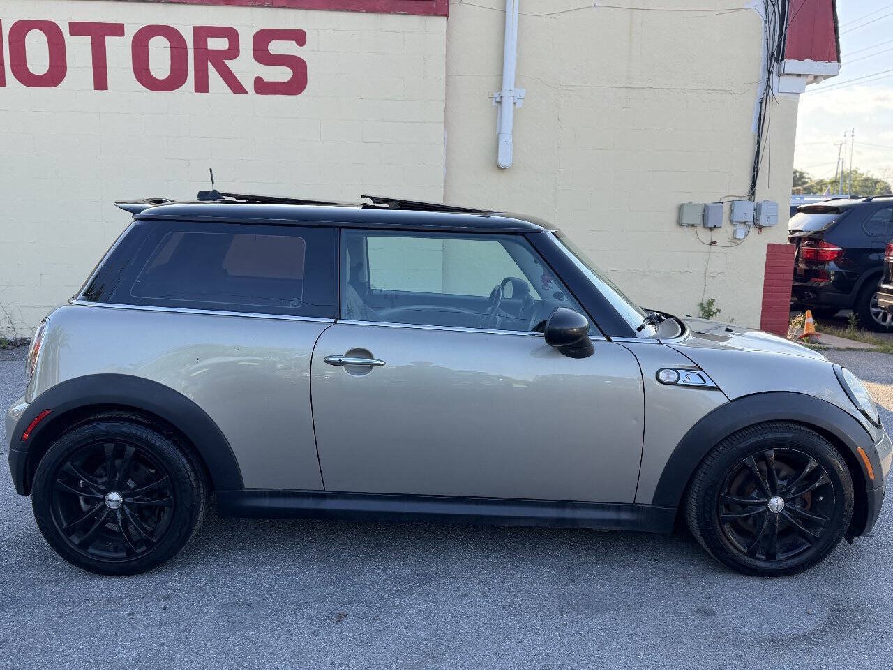 Used 2009 MINI Cooper S FWD image 9